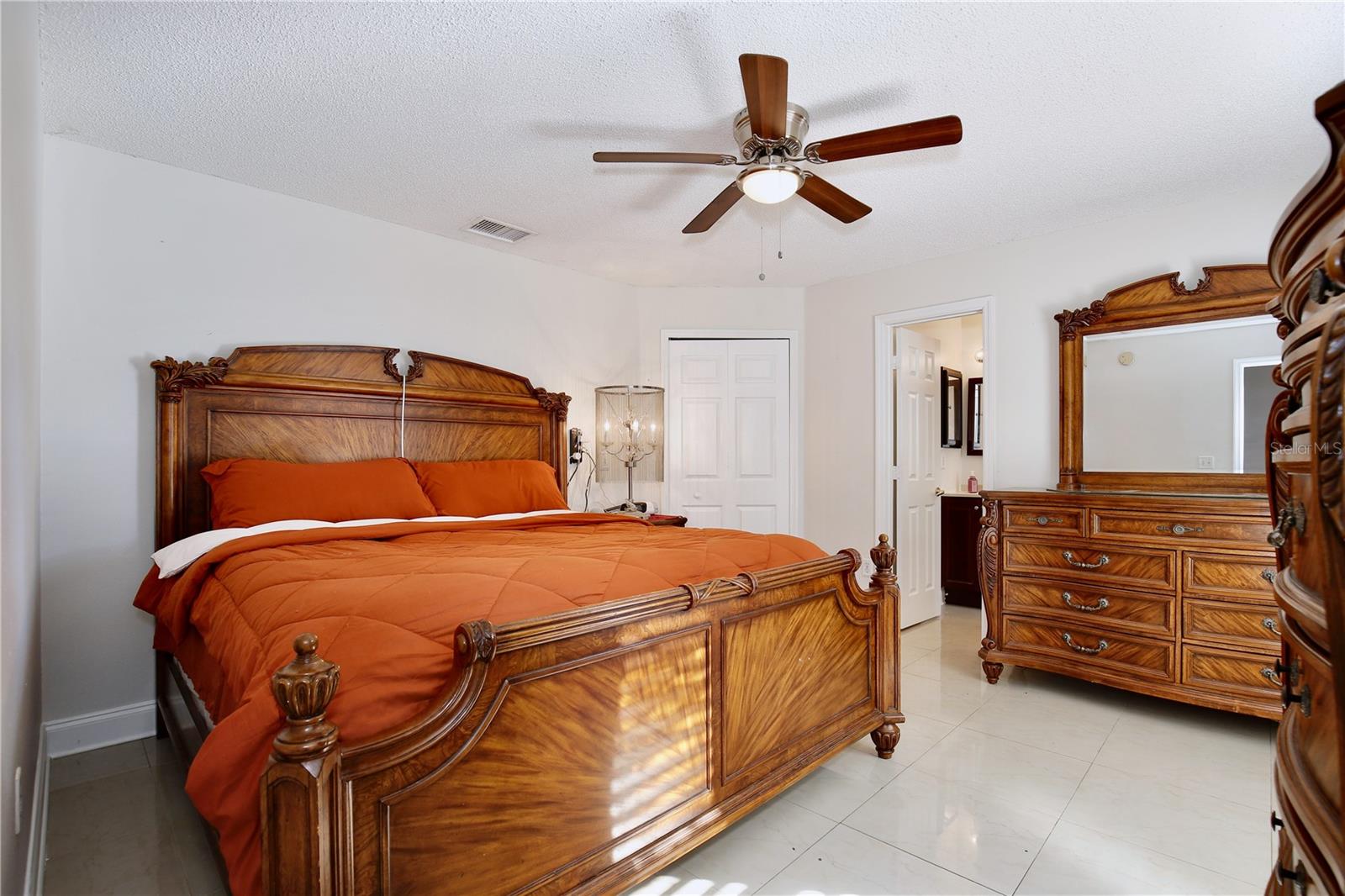 Image 14 of 37 For 128 Osprey Heights Drive