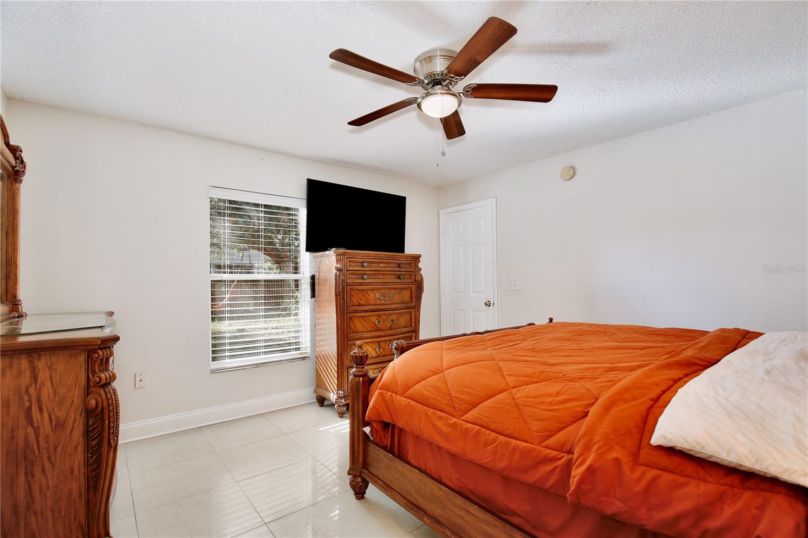 Image 15 of 37 For 128 Osprey Heights Drive