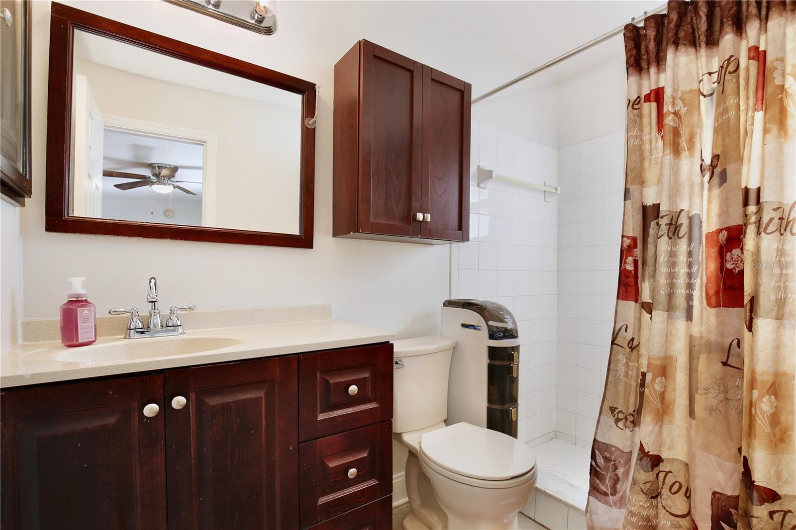 Image 16 of 37 For 128 Osprey Heights Drive