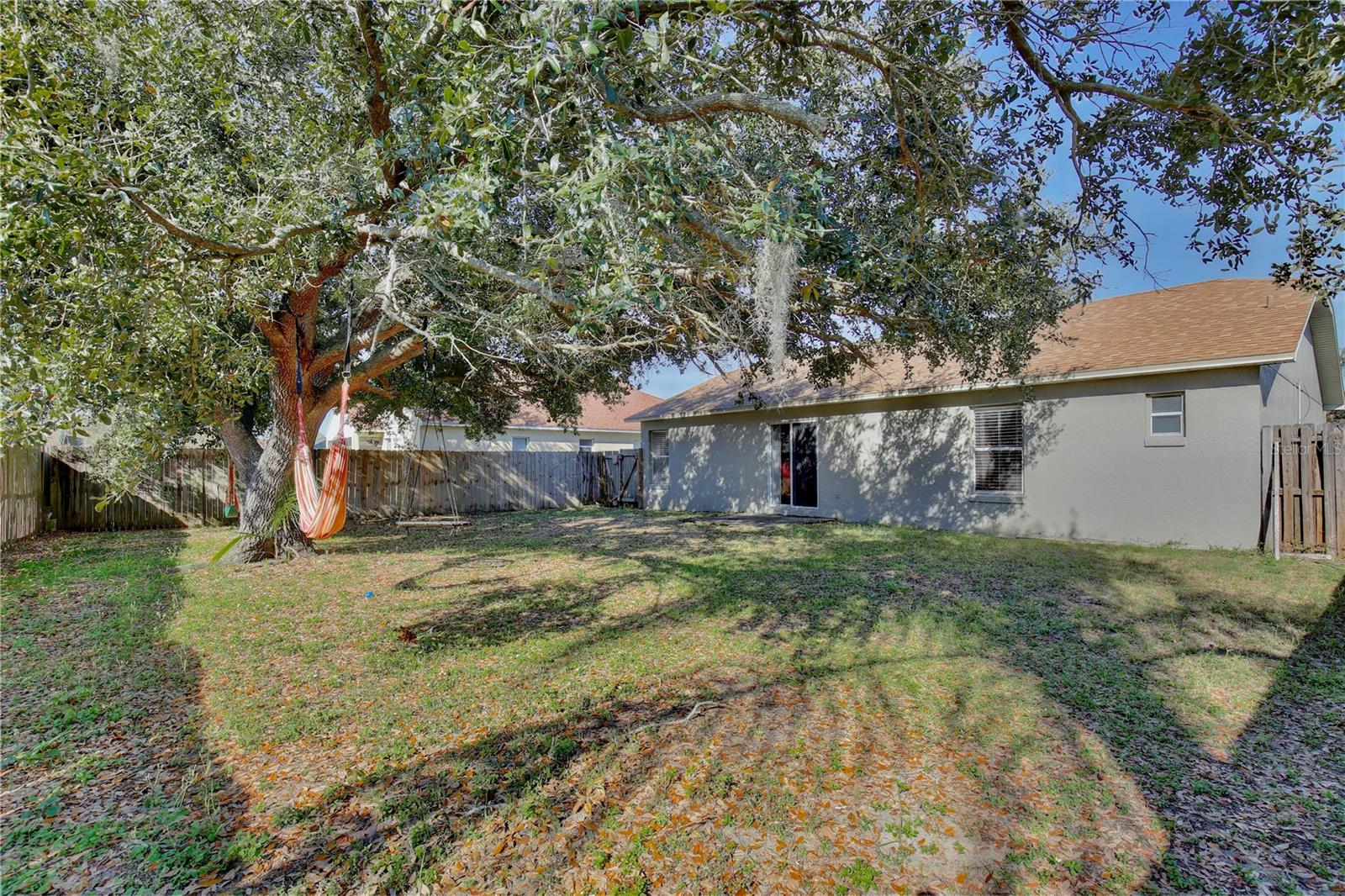 Image 25 of 37 For 128 Osprey Heights Drive