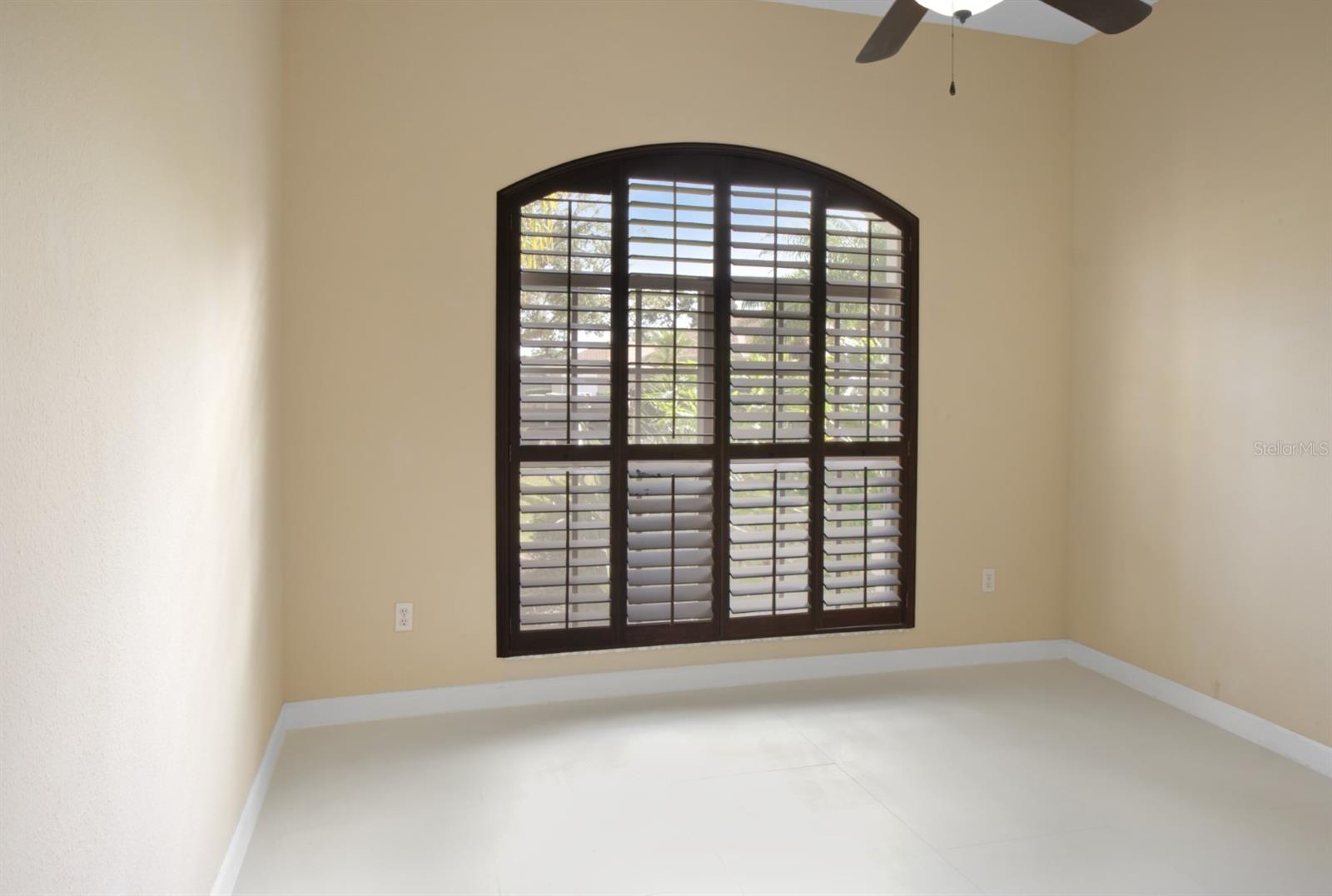 Image 22 of 38 For 1401 Sweet Bay Court