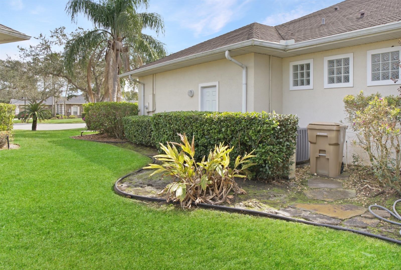 Image 35 of 38 For 1401 Sweet Bay Court