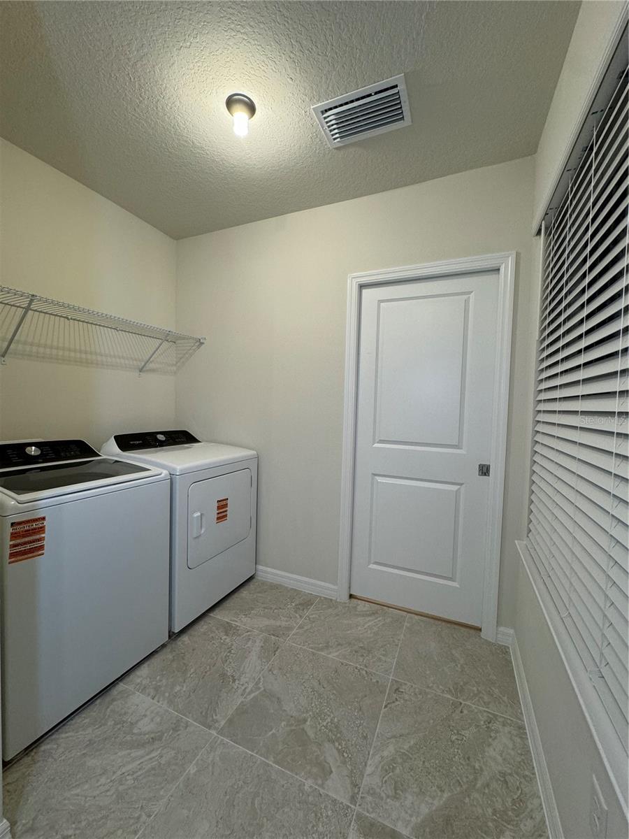 Image 15 of 26 For 7009 Camden Oaks Alley