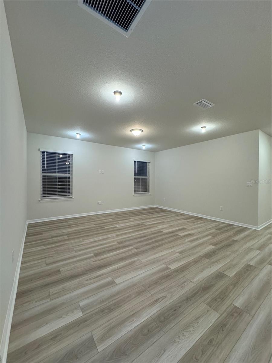 Image 6 of 26 For 7009 Camden Oaks Alley