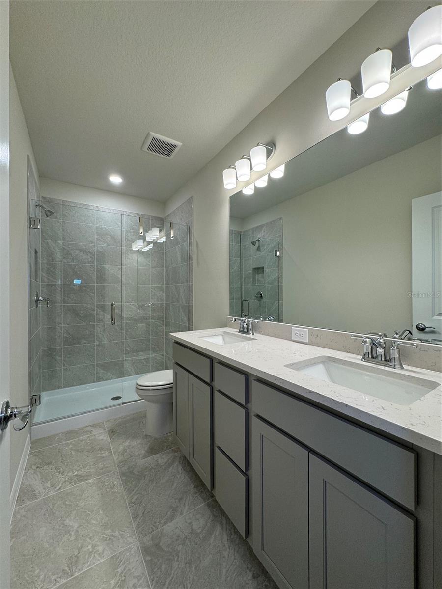 Image 9 of 26 For 7009 Camden Oaks Alley