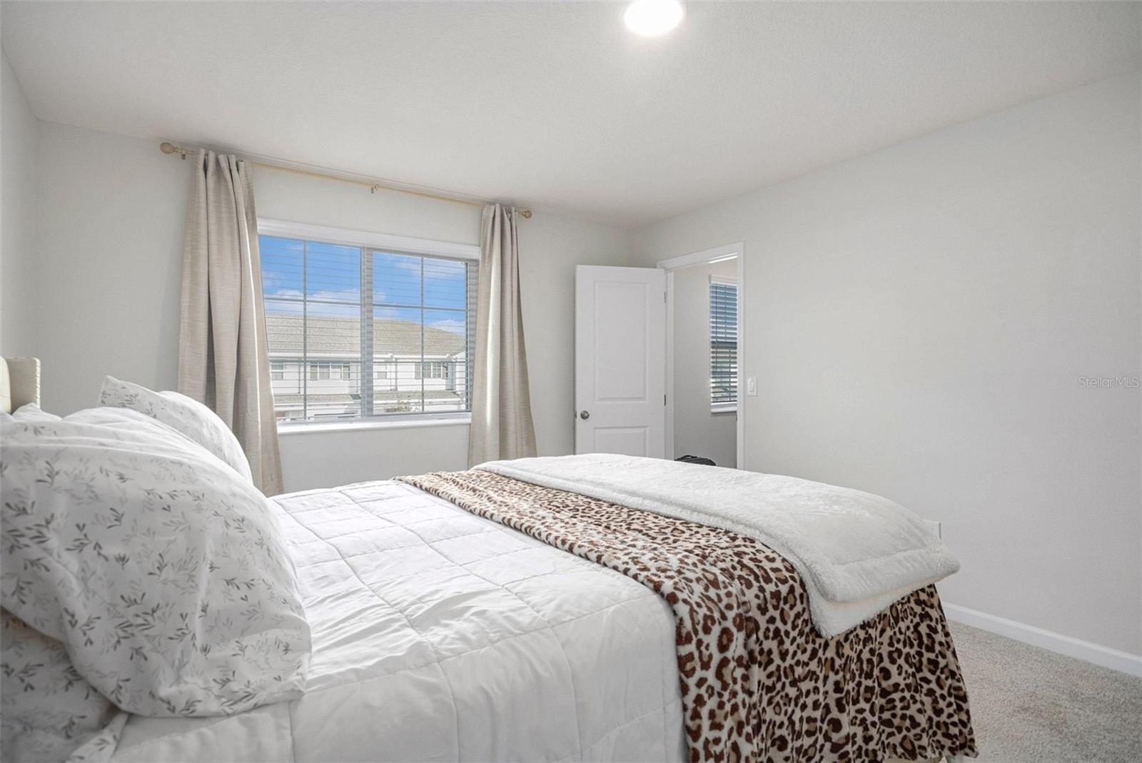 Image 18 of 25 For 4986 Prairie Preserve Run