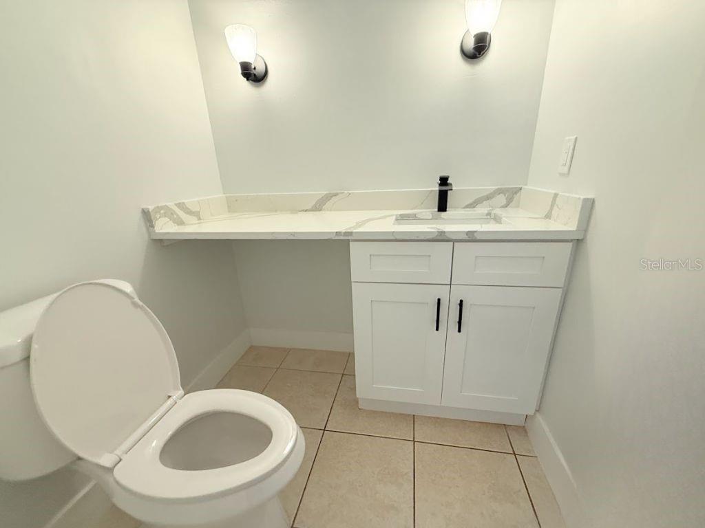 Image 19 of 35 For 109 Lakepointe Circle