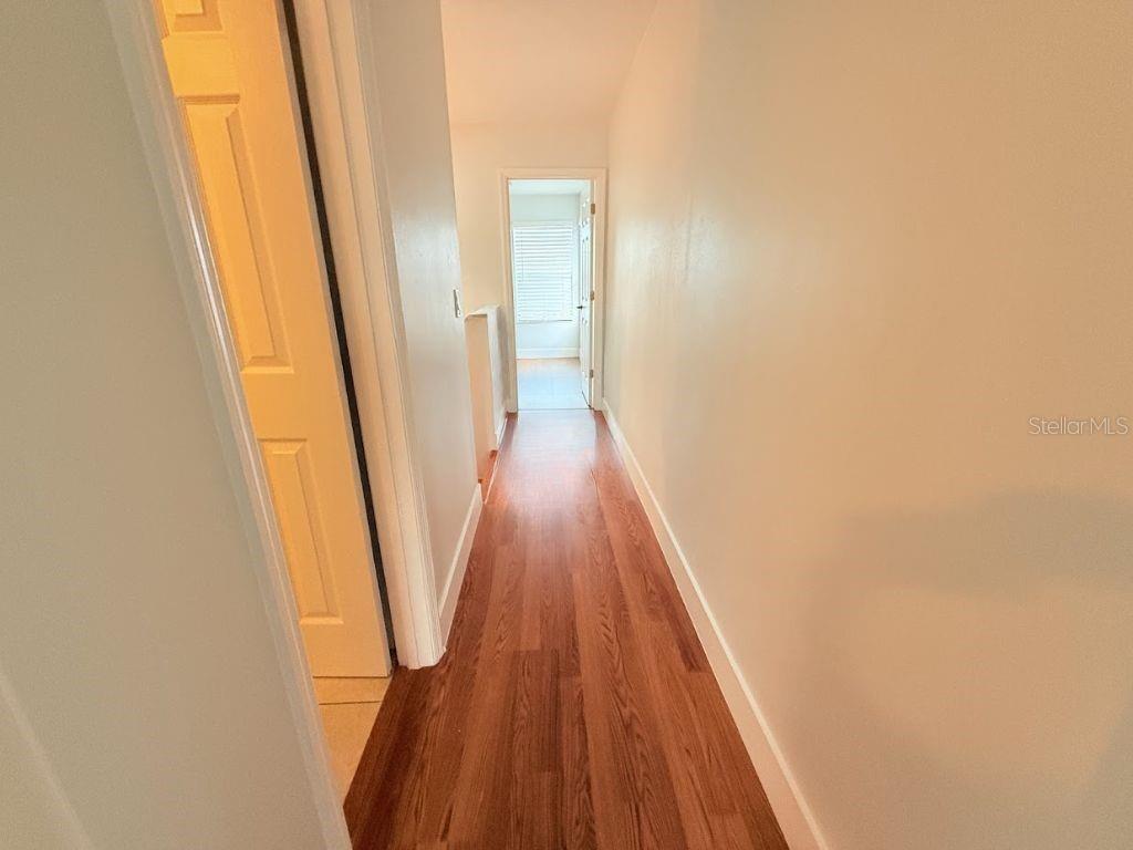 Image 27 of 35 For 109 Lakepointe Circle