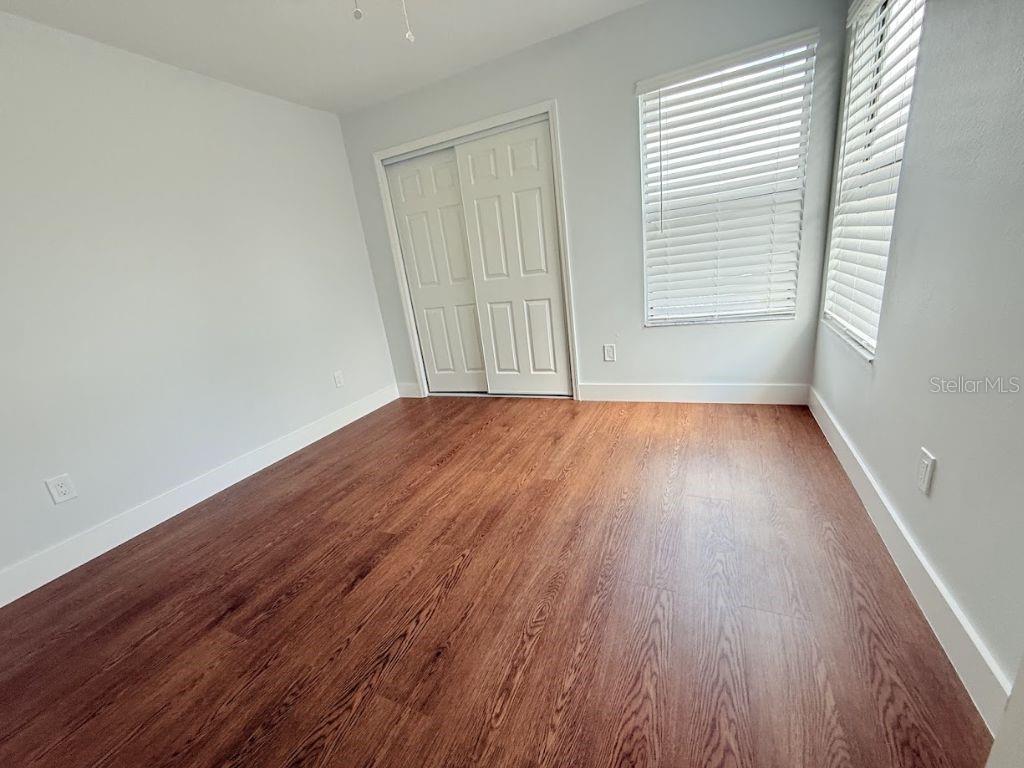 Image 30 of 35 For 109 Lakepointe Circle