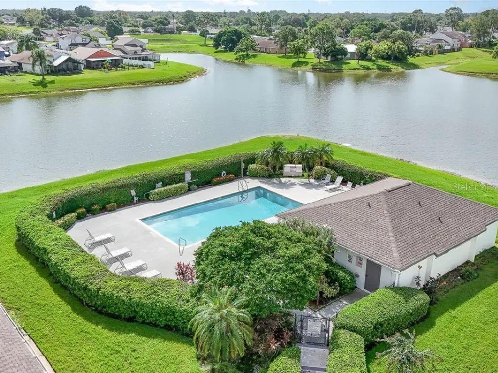 Image 34 of 35 For 109 Lakepointe Circle