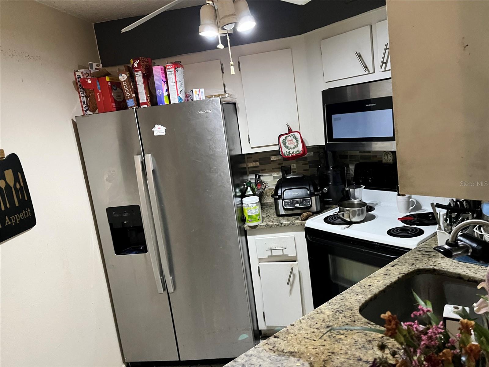 Image 3 of 23 For 3940 Atrium Drive 4