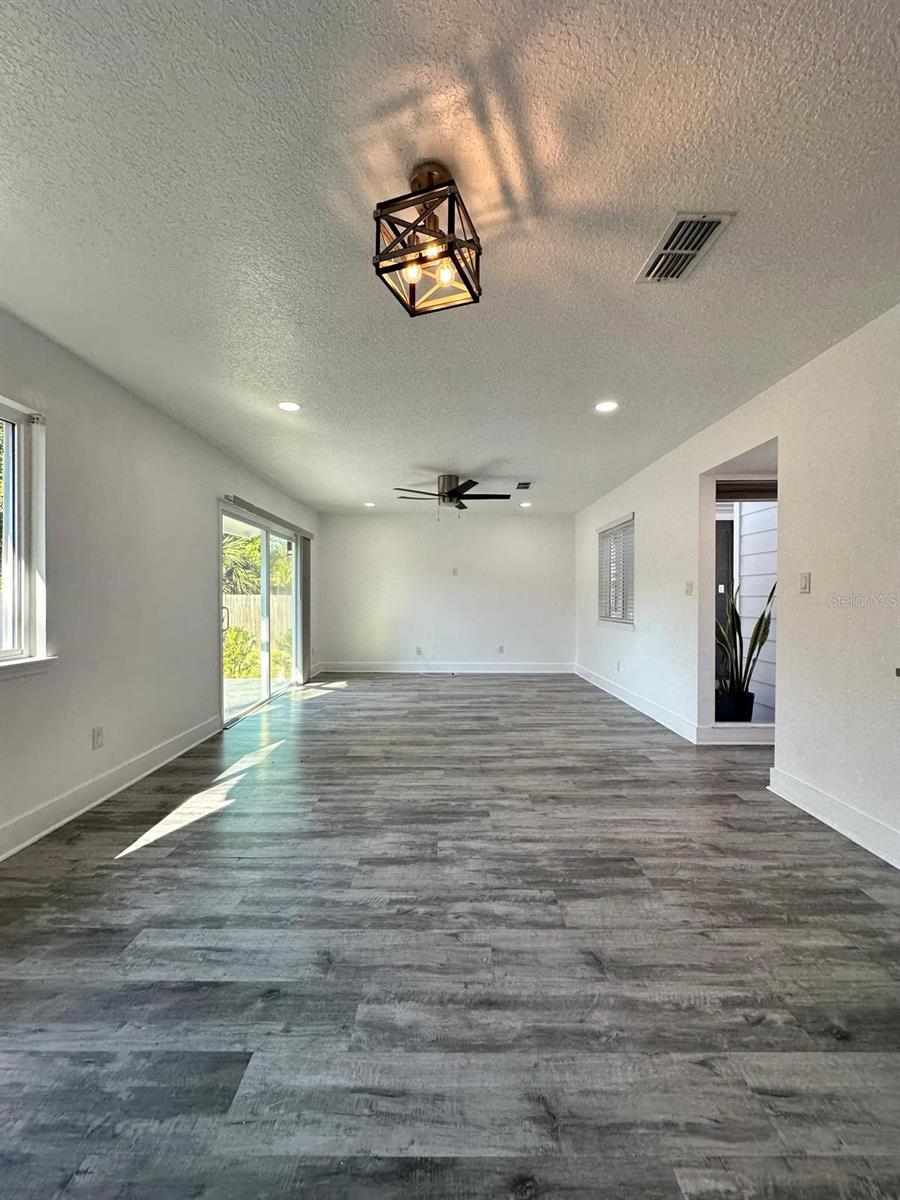 Image 12 of 13 For 516 Pigeon Circle