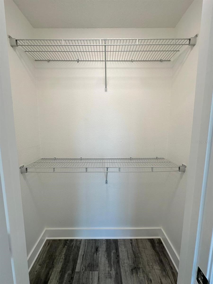 Image 4 of 13 For 516 Pigeon Circle