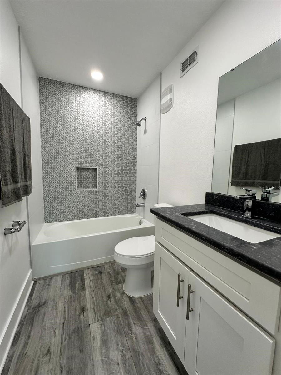 Image 5 of 13 For 516 Pigeon Circle