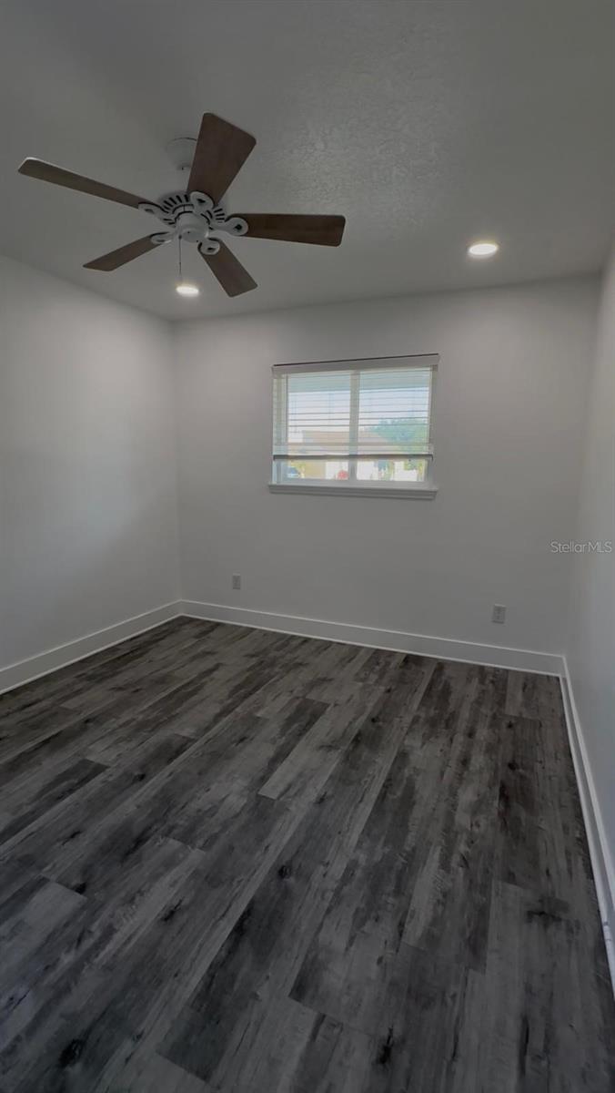 Image 6 of 13 For 516 Pigeon Circle