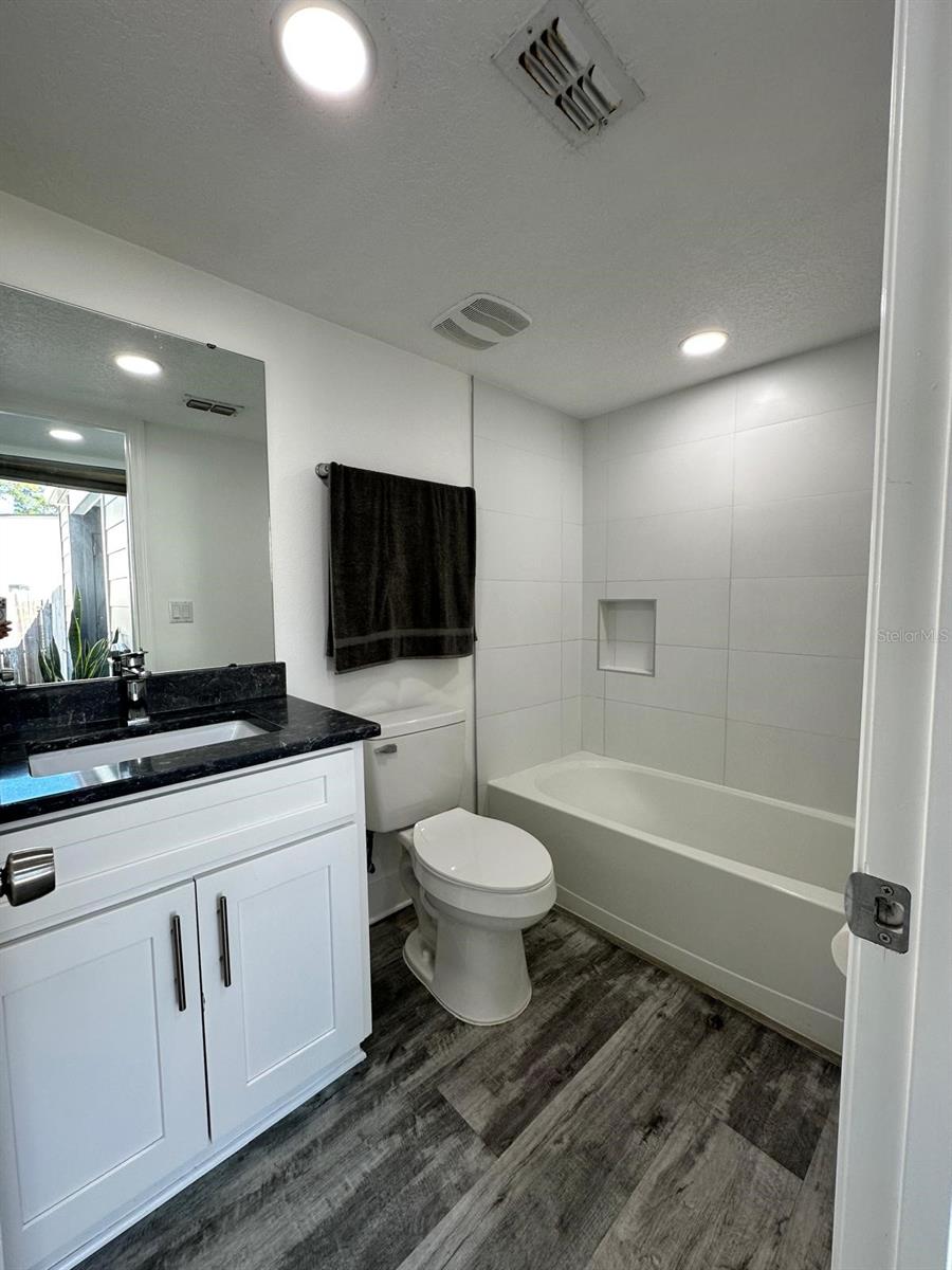 Image 7 of 13 For 516 Pigeon Circle