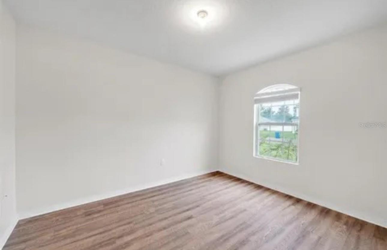 Image 11 of 35 For 724 Lake Cummings Boulevard