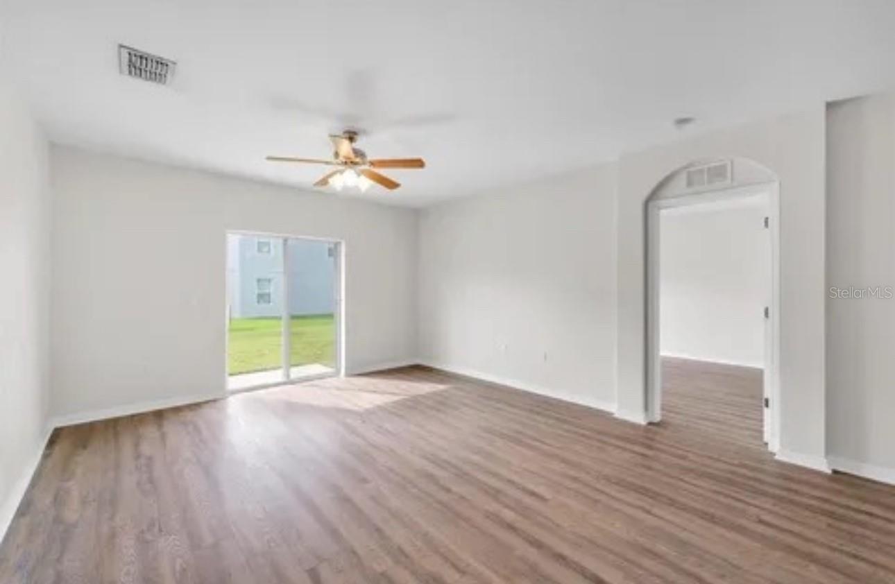 Image 12 of 35 For 724 Lake Cummings Boulevard