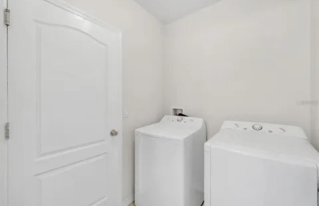 Image 26 of 35 For 724 Lake Cummings Boulevard