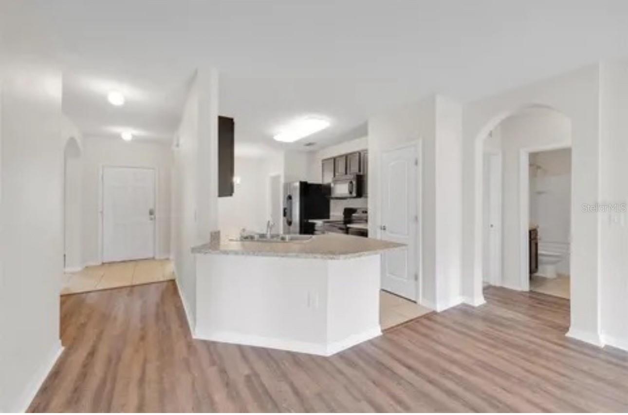 Image 6 of 35 For 724 Lake Cummings Boulevard