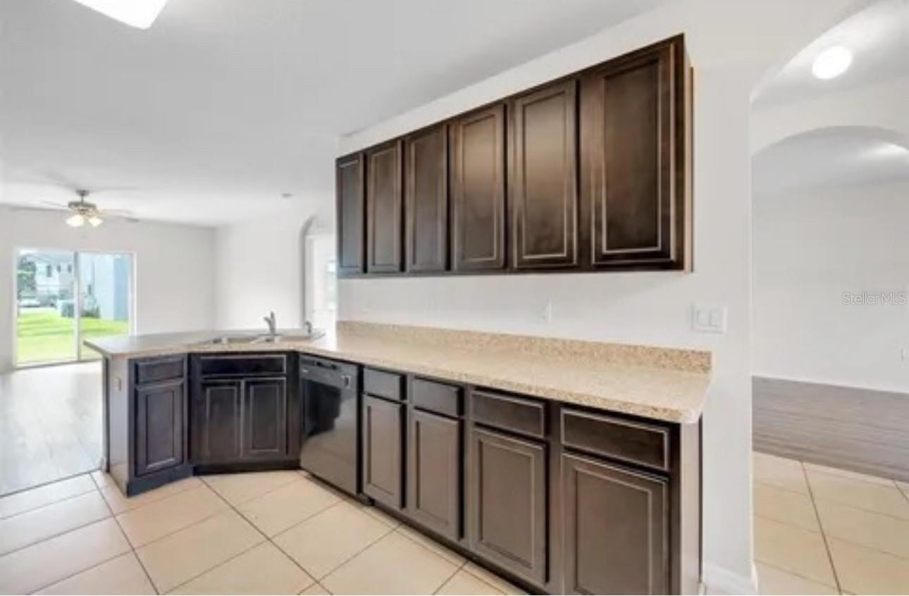 Image 7 of 35 For 724 Lake Cummings Boulevard