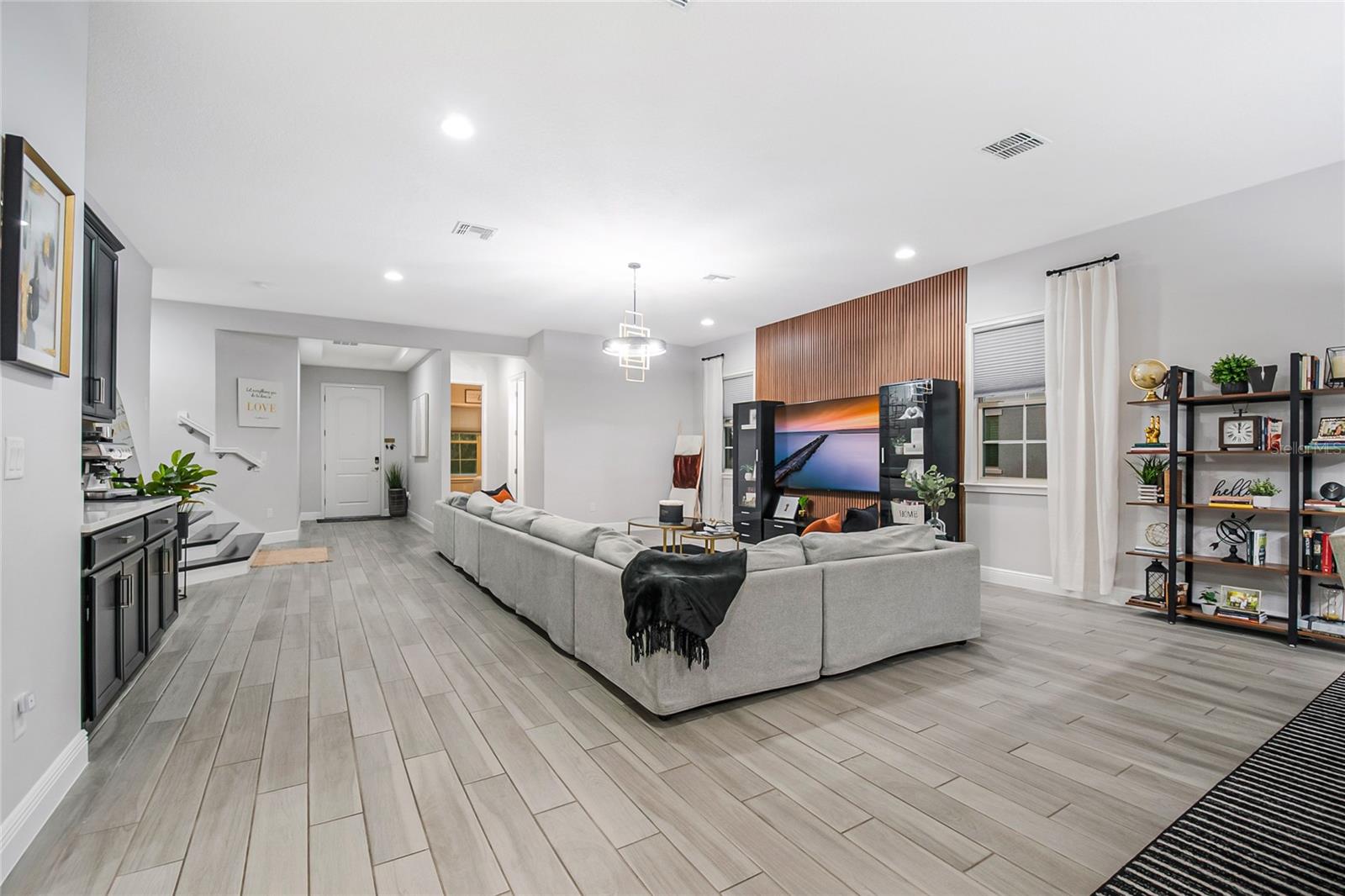 Image 13 of 80 For 13415 Alderley Drive