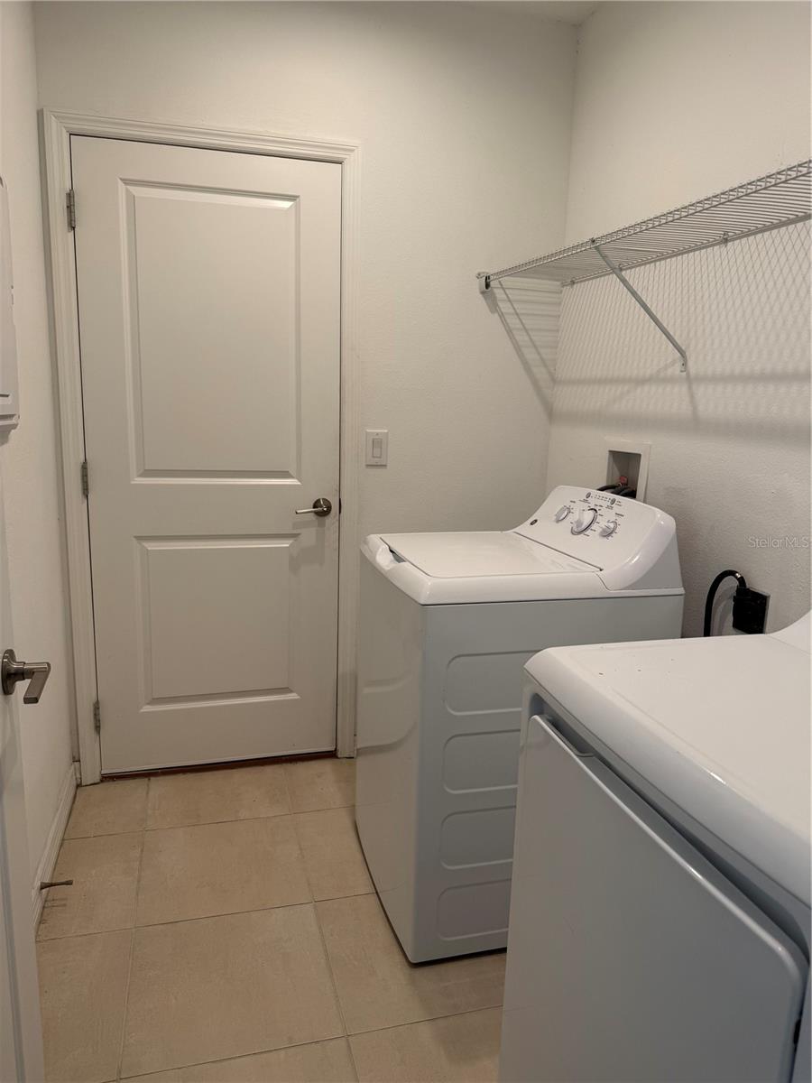 Image 11 of 17 For 355 White Heron Way