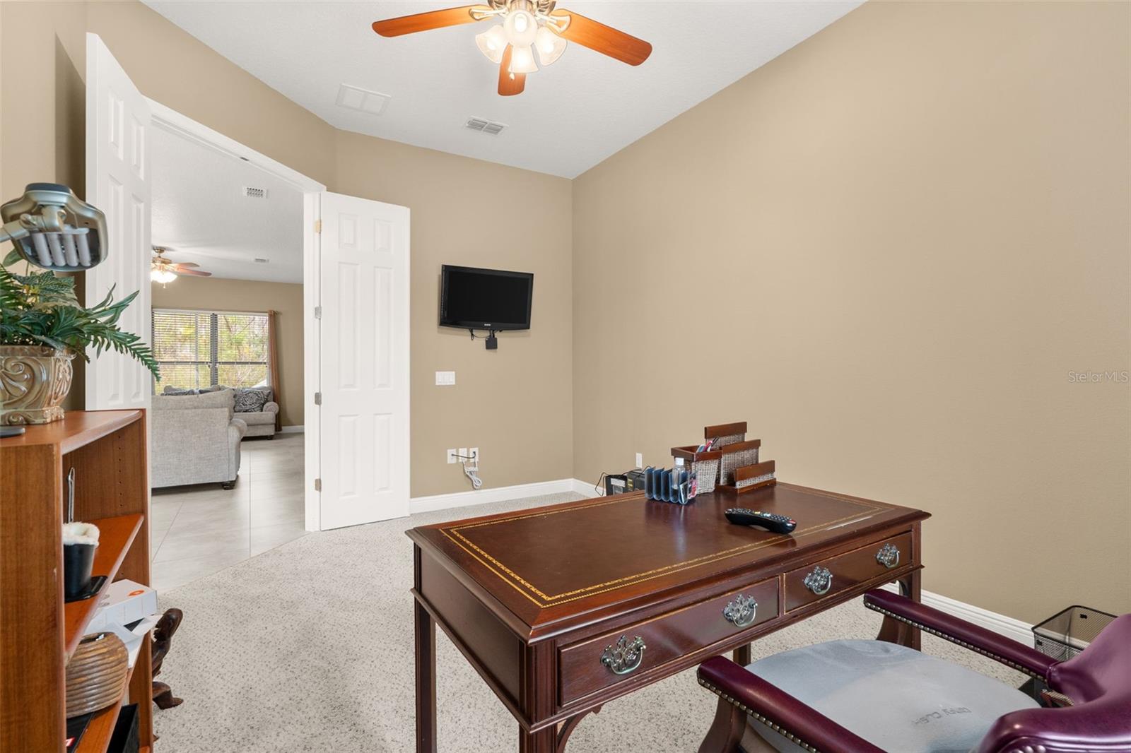 Image 17 of 41 For 661 Carmel Lane