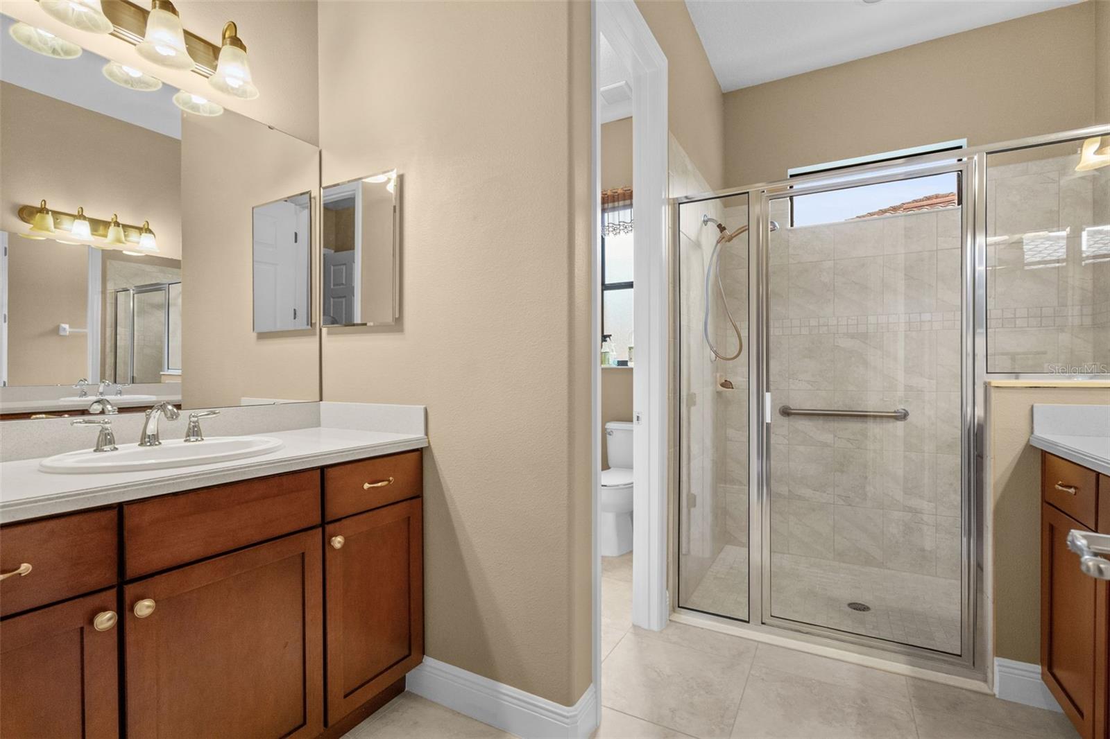 Image 21 of 41 For 661 Carmel Lane