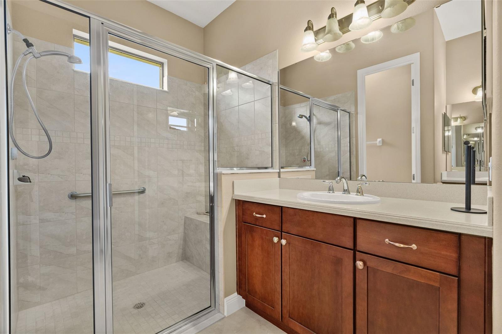 Image 22 of 41 For 661 Carmel Lane