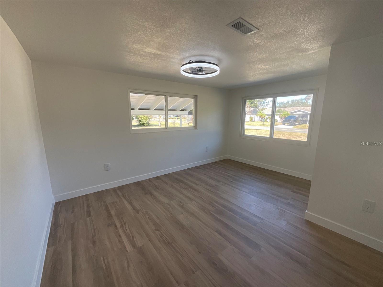 Image 5 of 19 For 117 Deen  