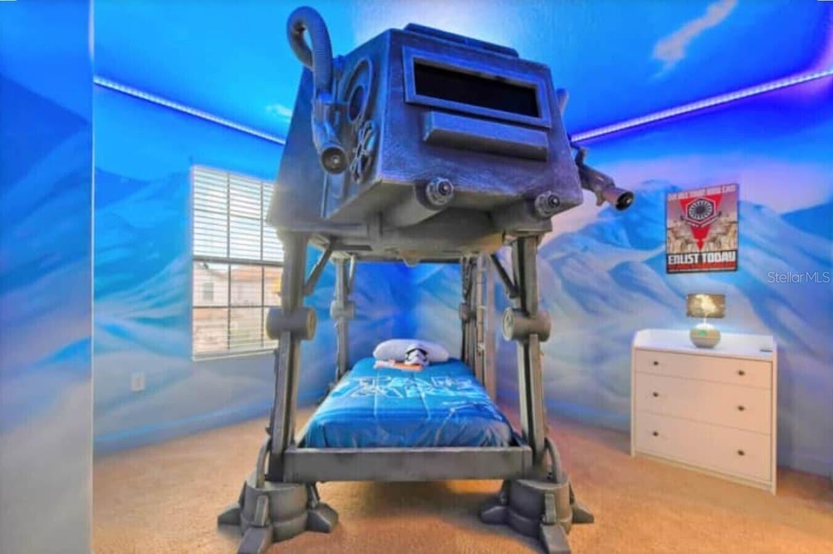 Image 4 of 22 For 1424 Thunderbird Road