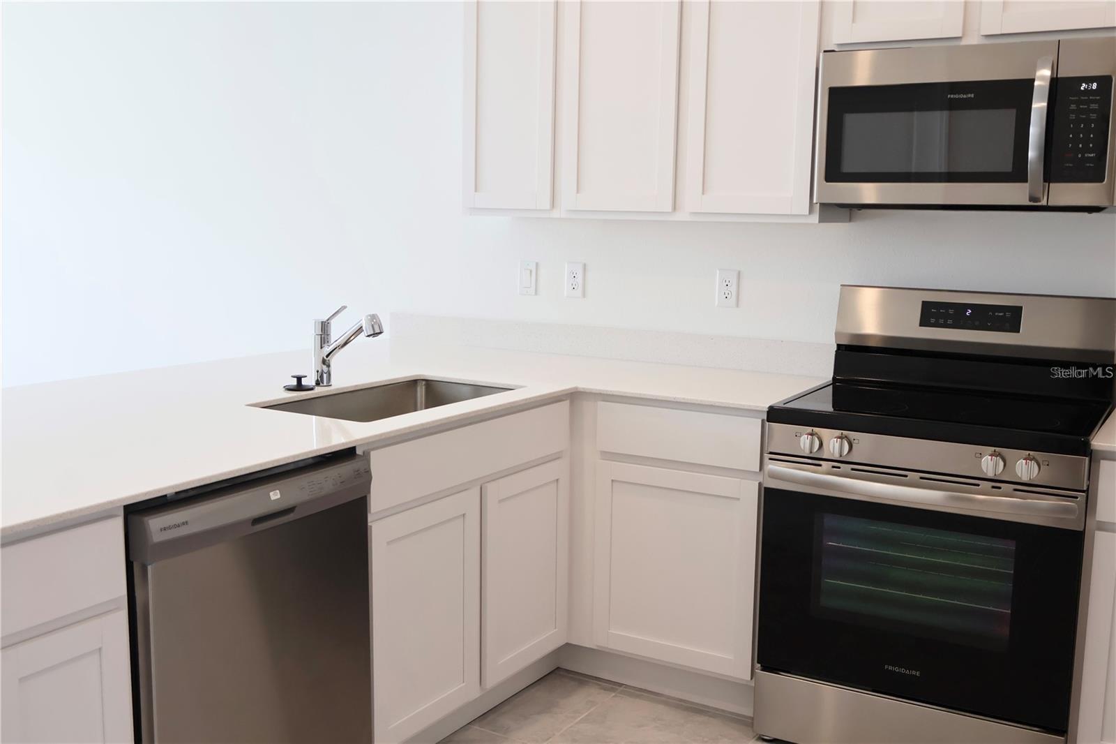 Image 4 of 12 For 2452 Skyline Loop