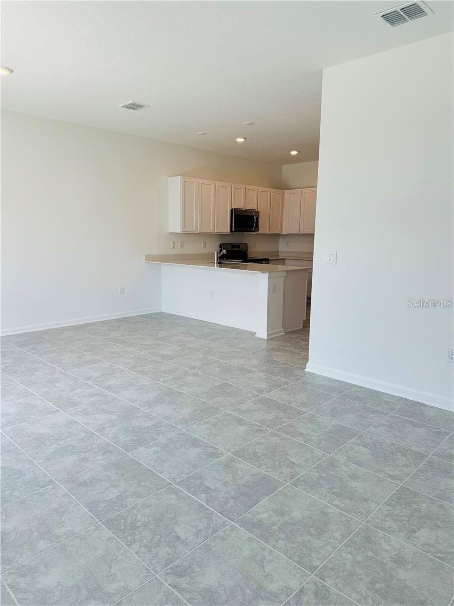 Image 6 of 12 For 2452 Skyline Loop