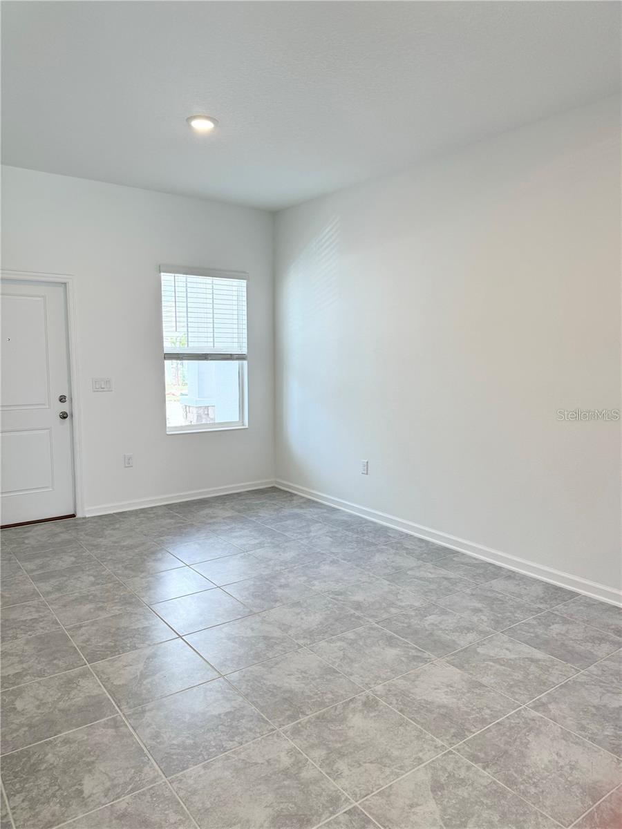 Image 8 of 12 For 2452 Skyline Loop