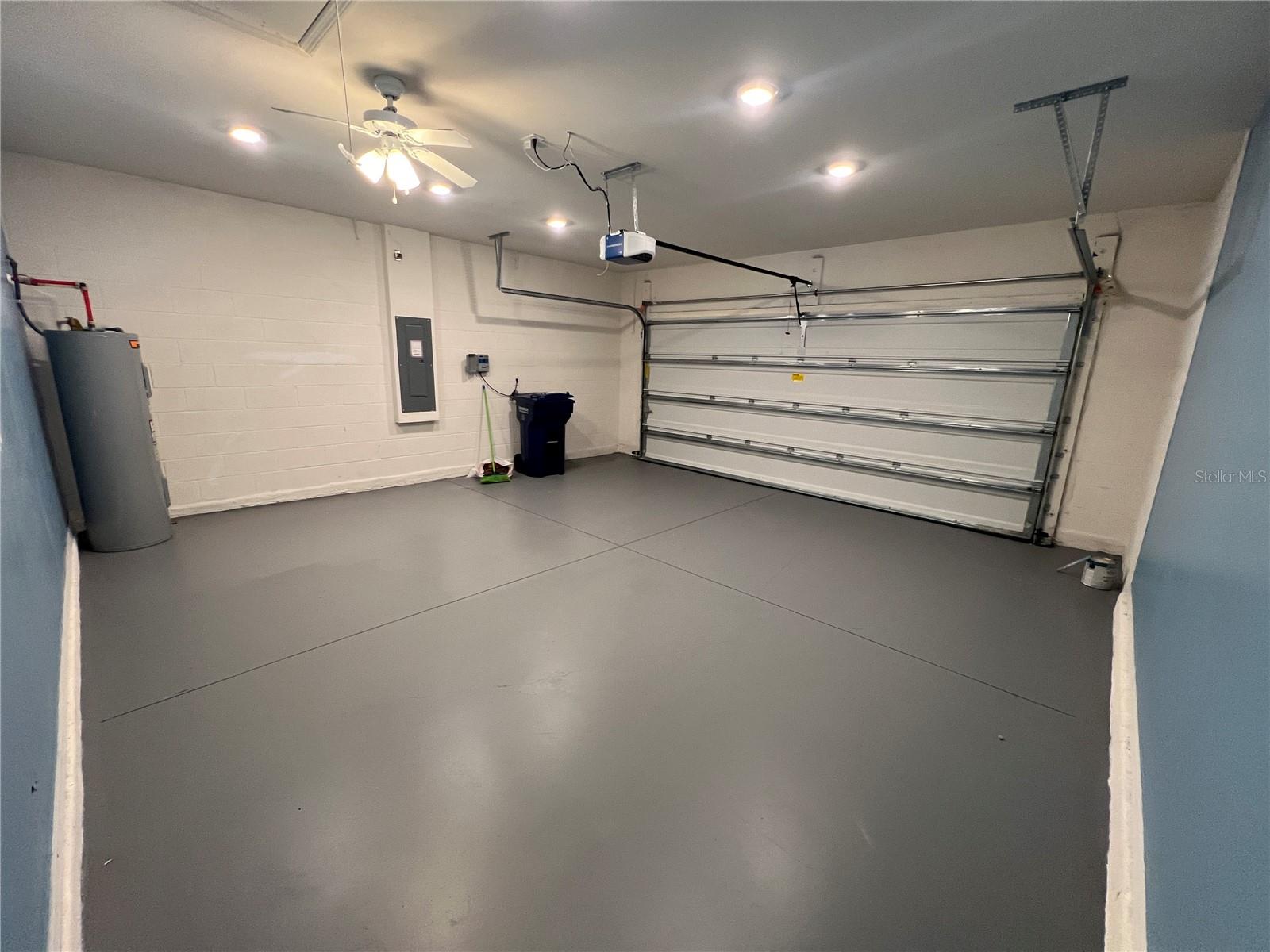 Image 11 of 41 For 1143 Cambridge Drive