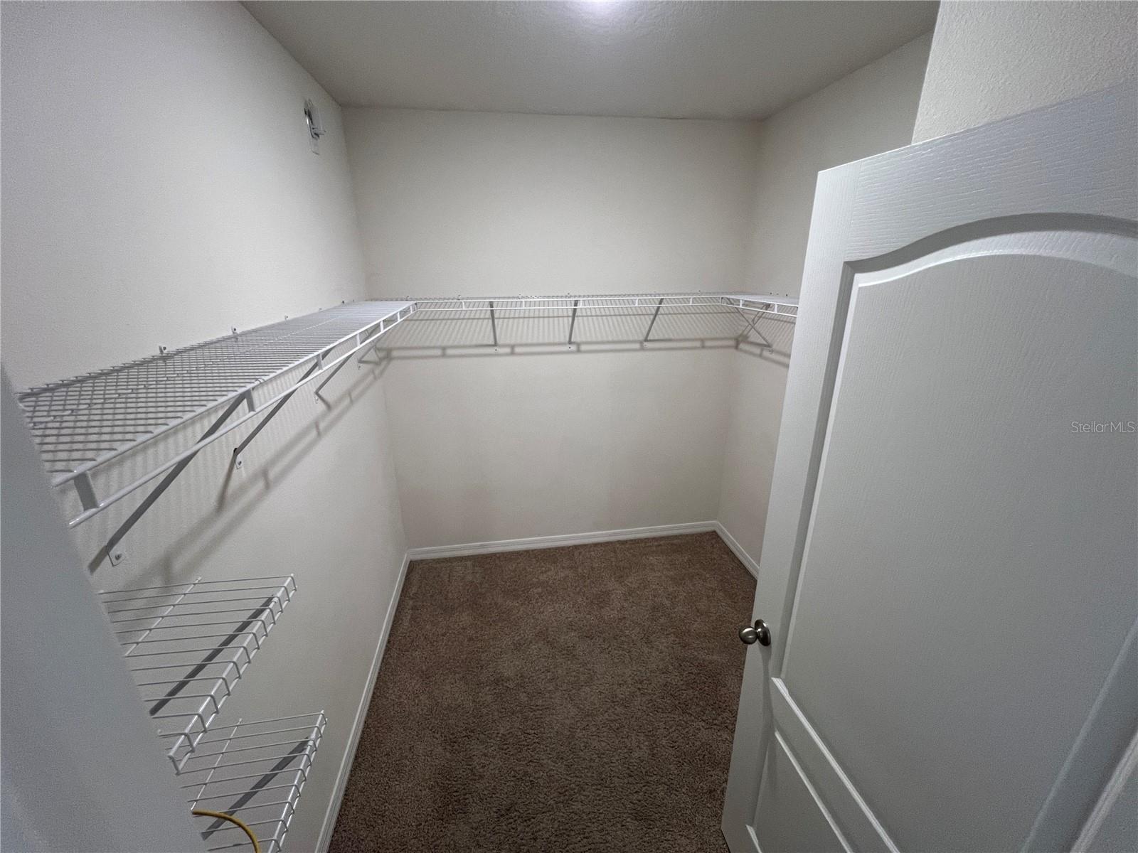 Image 17 of 41 For 1143 Cambridge Drive