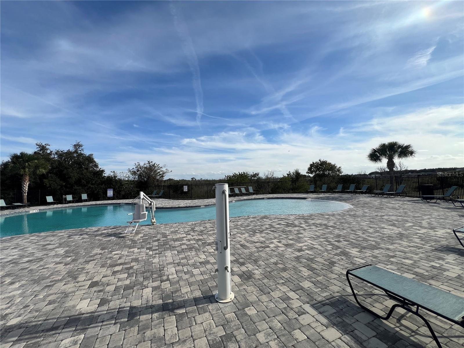 Image 31 of 41 For 1143 Cambridge Drive