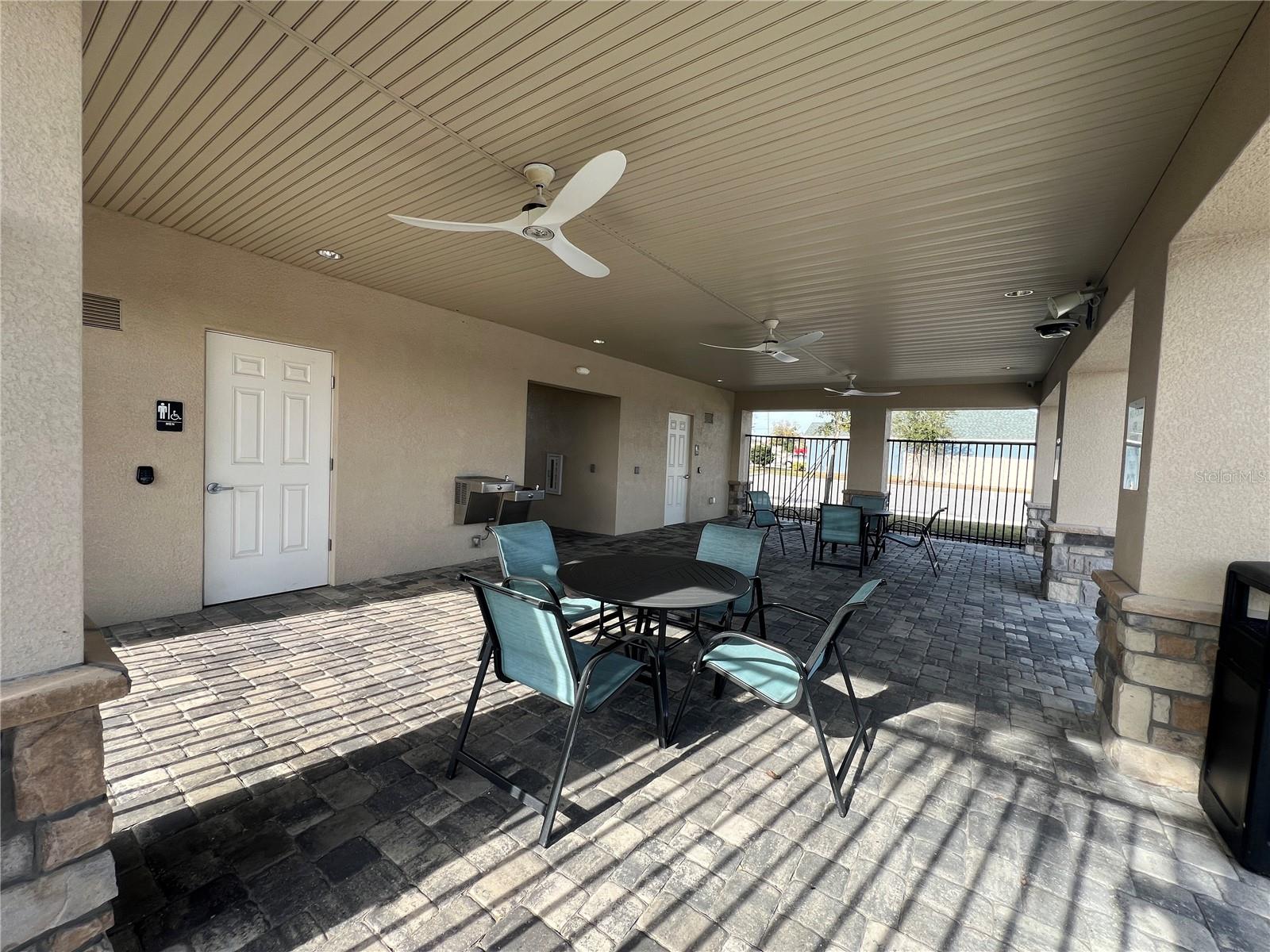 Image 33 of 41 For 1143 Cambridge Drive