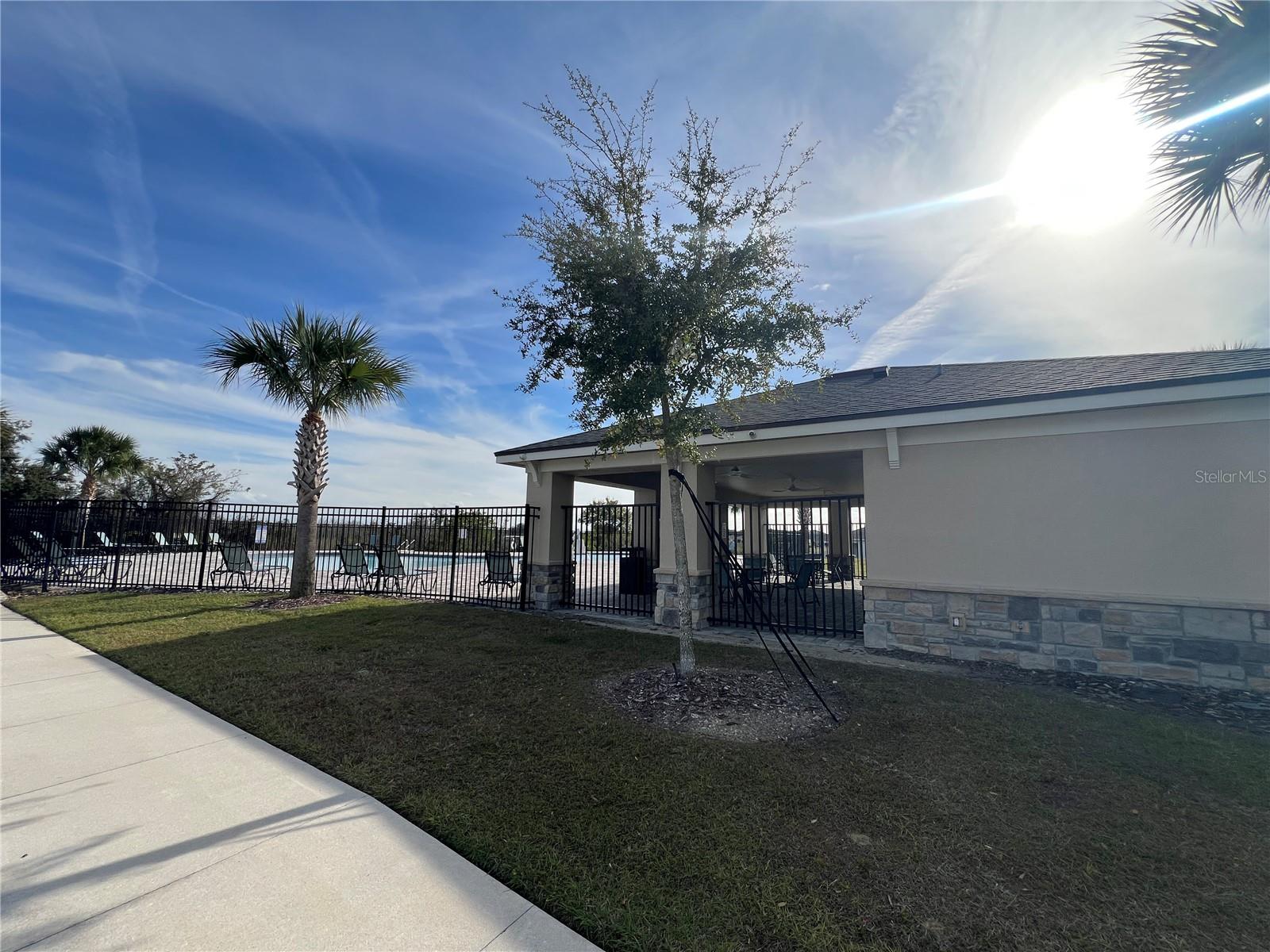 Image 34 of 41 For 1143 Cambridge Drive