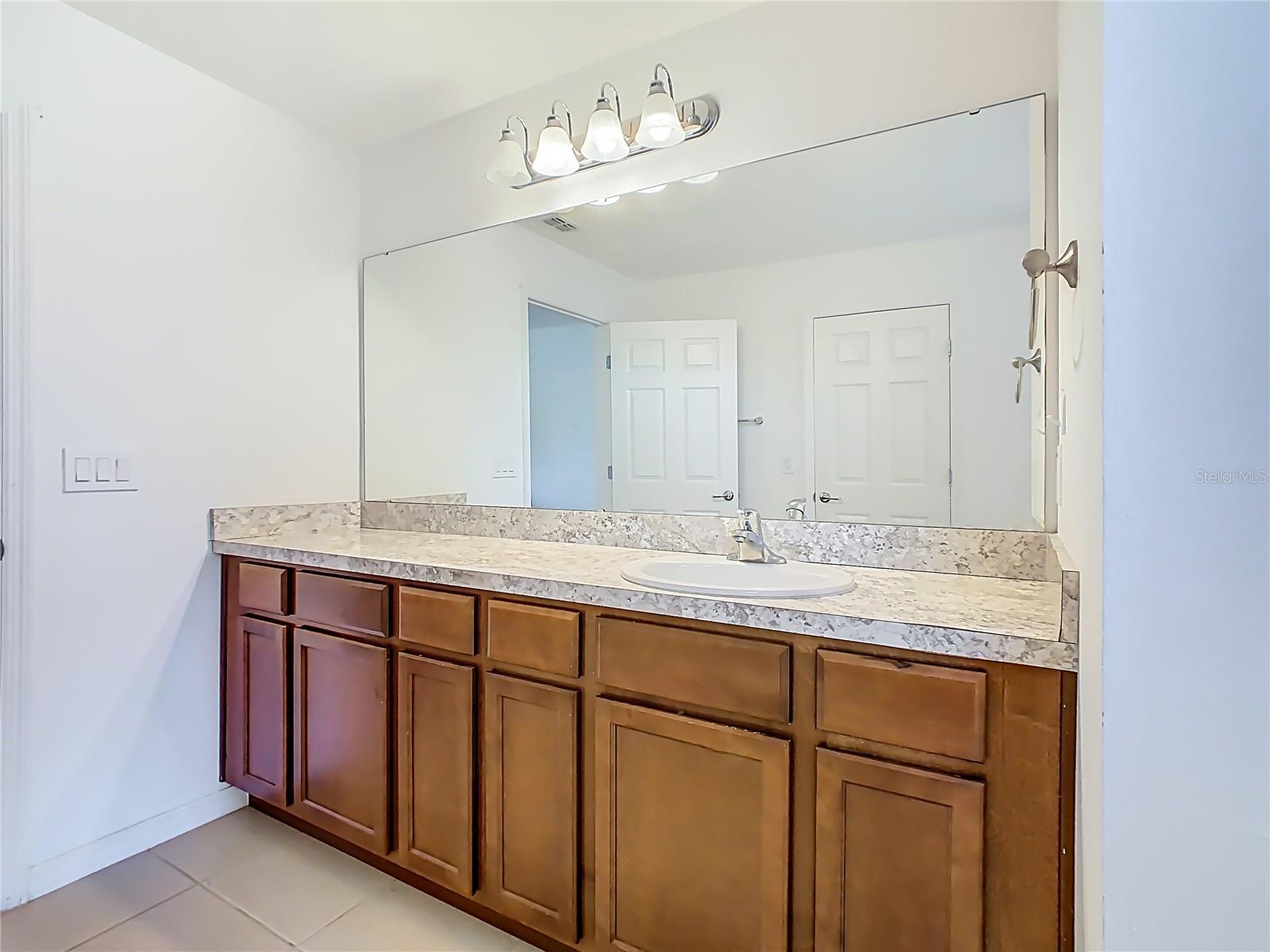 Image 40 of 51 For 4983 London Creek Place