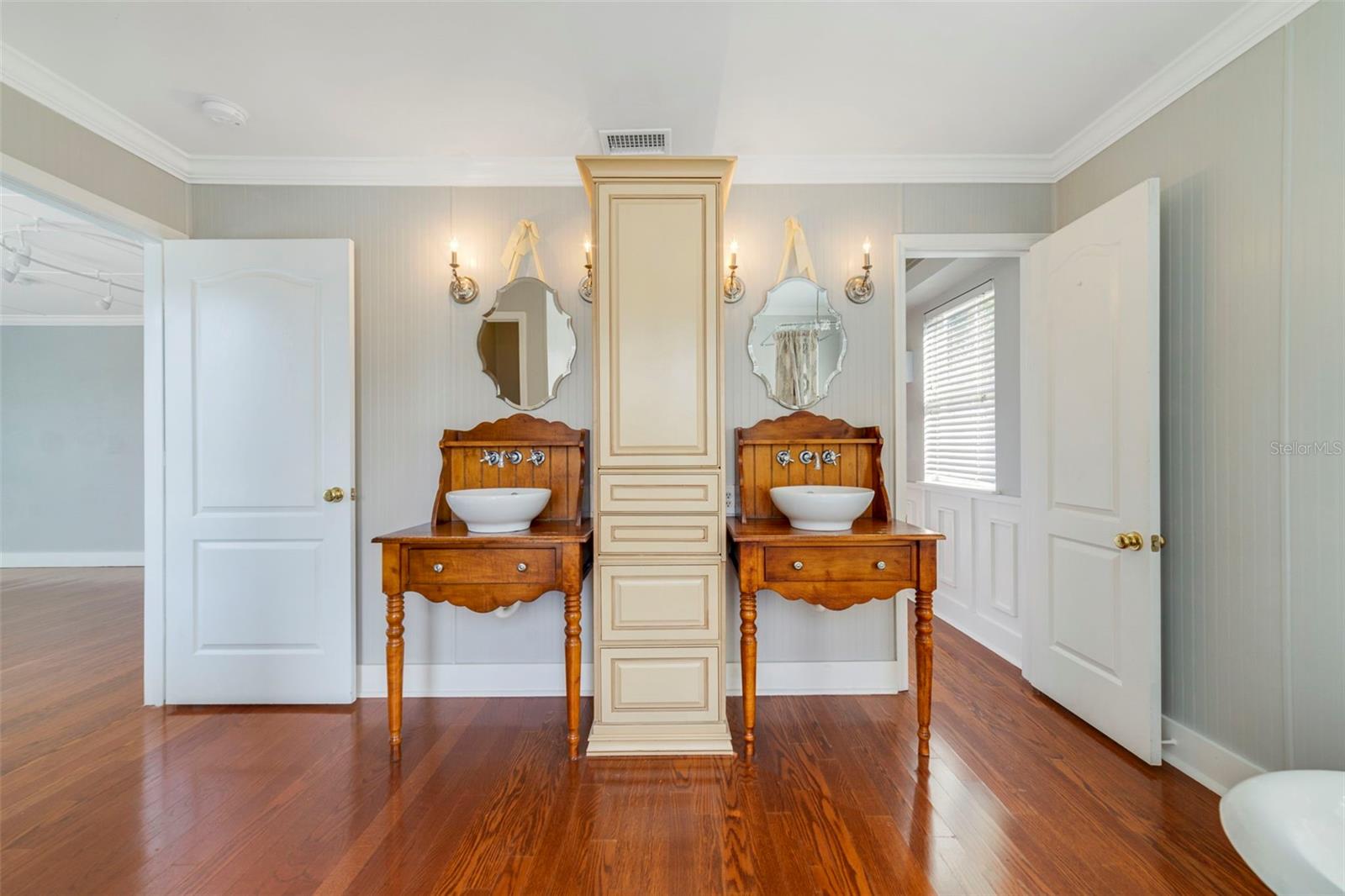 Image 21 of 37 For 205 North Village Street