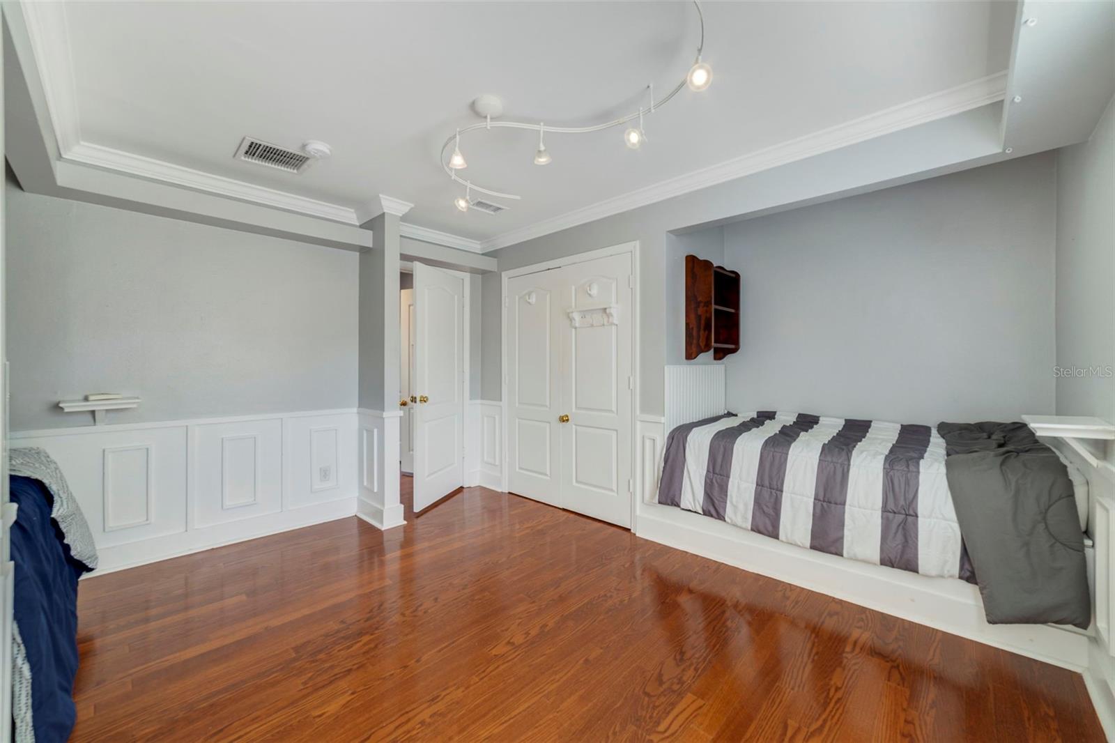 Image 22 of 37 For 205 North Village Street