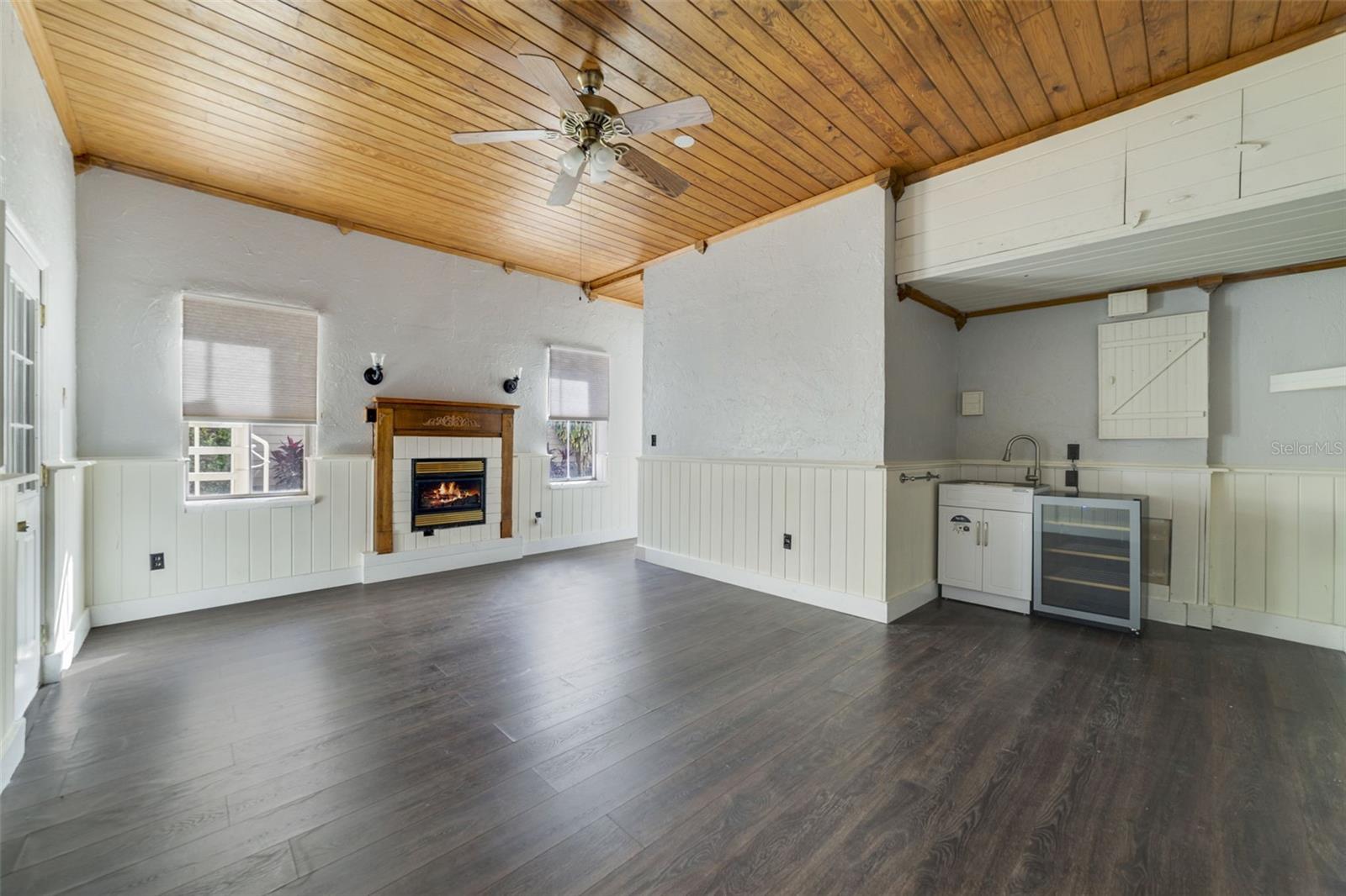 Image 28 of 37 For 205 North Village Street