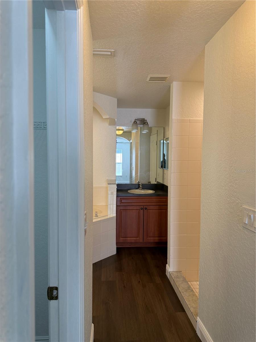 Image 14 of 29 For 326 Churchill Court