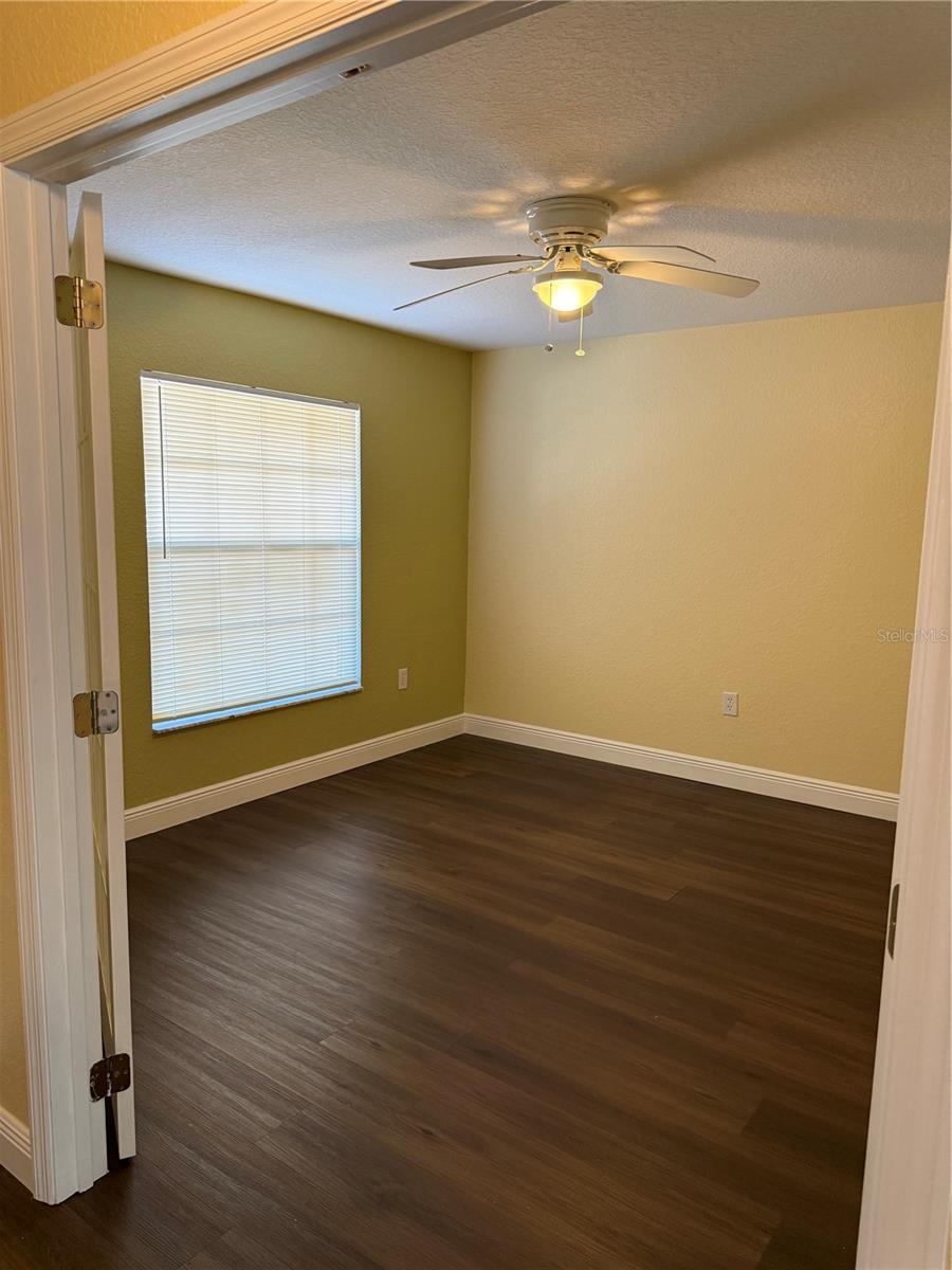 Image 21 of 29 For 326 Churchill Court