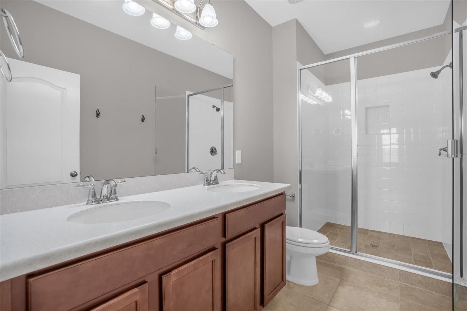 Image 17 of 29 For 15537 Honeybell Drive