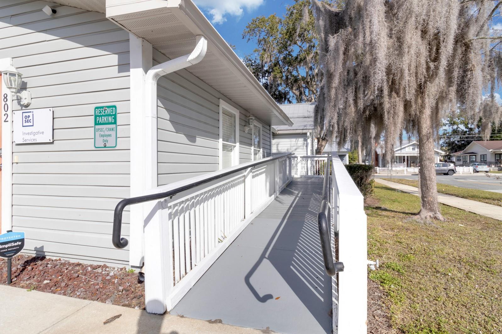 Image 12 of 35 For 802 Mabbette St