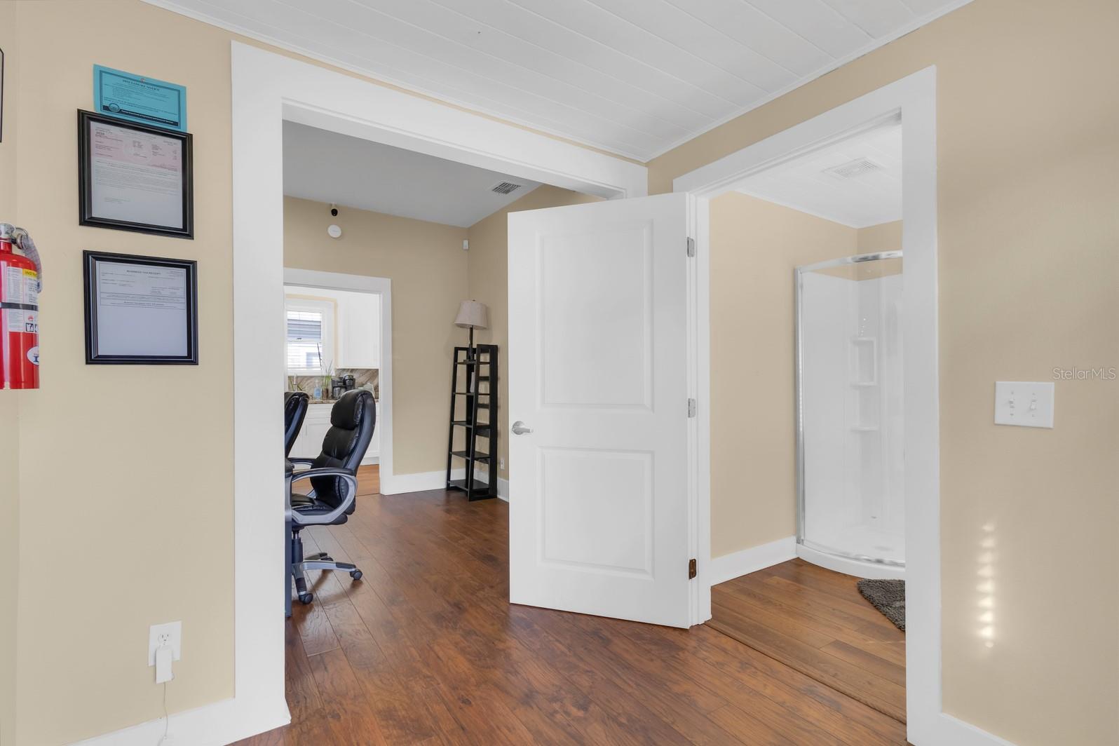 Image 18 of 35 For 802 Mabbette St