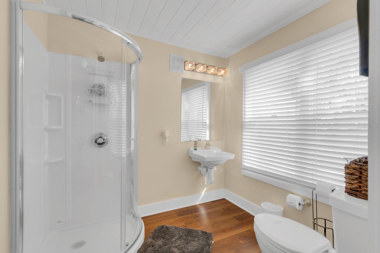 Image 19 of 35 For 802 Mabbette St